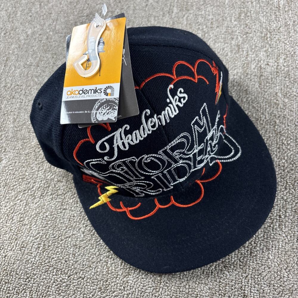Akademiks Storm Riders Embroidered Flat Brim Hat Cap – Black New With Tags 7 1/8
